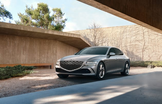 GENESIS G80의 정측면 이미지